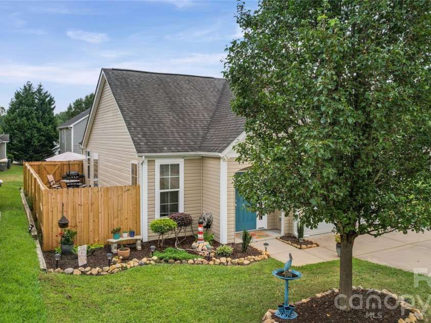 3234 Penny Earley Lane, Kannapolis, NC 28083.  MLS# CAR4427327, YatesRealty ID 53250. 