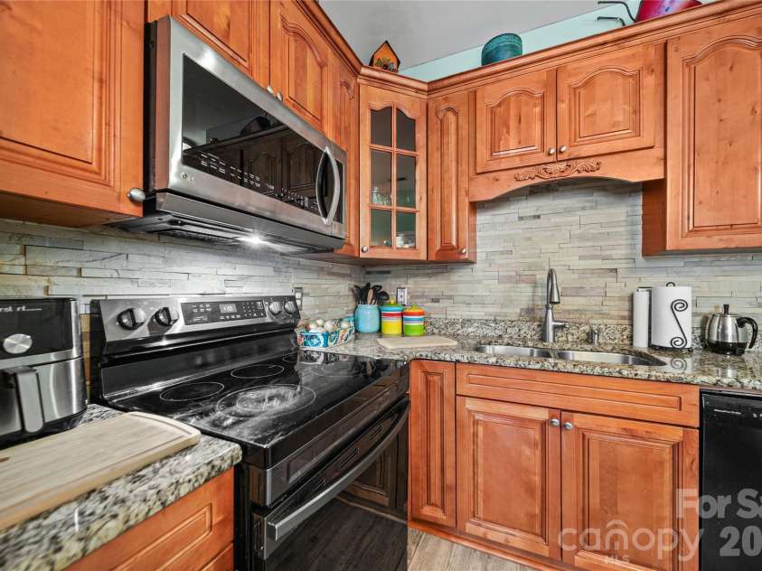 3234 Penny Earley Lane, Kannapolis, NC 28083.  MLS# CAR4427327, YatesRealty ID 53250. 