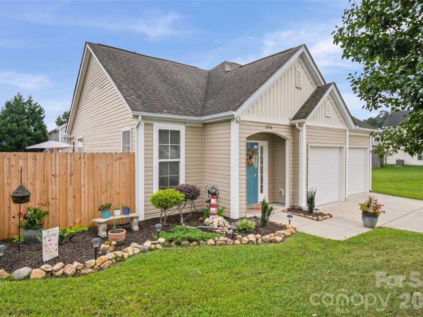 3234 Penny Earley Lane, Kannapolis, NC 28083.  MLS# CAR4427327, YatesRealty ID 53250. 