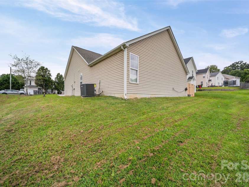 3234 Penny Earley Lane, Kannapolis, NC 28083.  MLS# CAR4427327, YatesRealty ID 53250. 