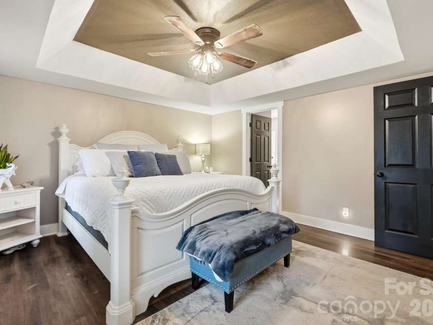 8866 Oldenburg Drive, Mount Pleasant, NC 28124.  MLS# CAR4427588, YatesRealty ID 53252. Trey ceiling with ceiling fan
