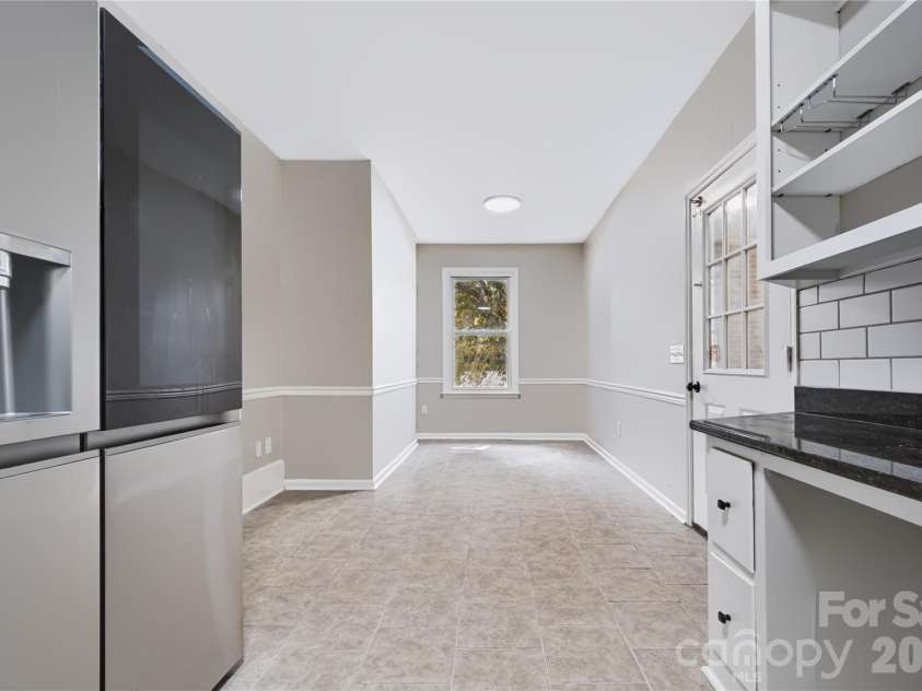2537 Brentwood Circle, Lenoir, NC 28645.  MLS# CAR4427185, YatesRealty ID 53253. 