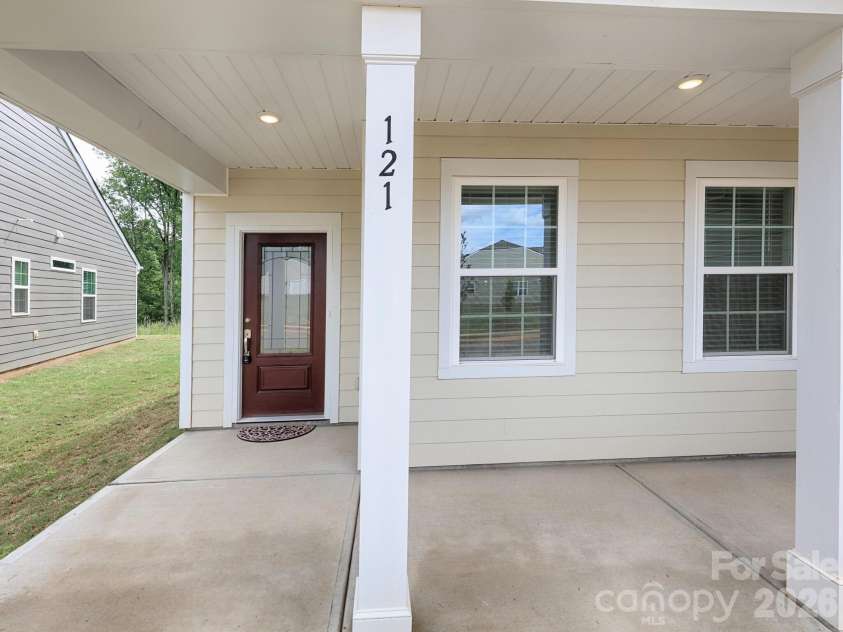 121 Olive Tea Lane, Statesville, NC 28625.  MLS# CAR4427225, YatesRealty ID 53254. 