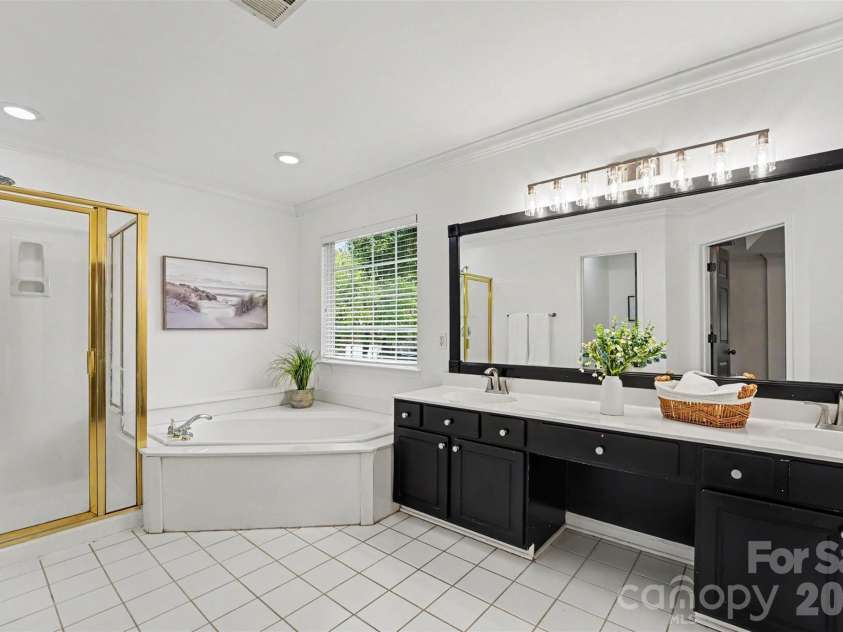 19515 Dufour Court, Cornelius, NC 28031.  MLS# CAR4427027, YatesRealty ID 53255. 