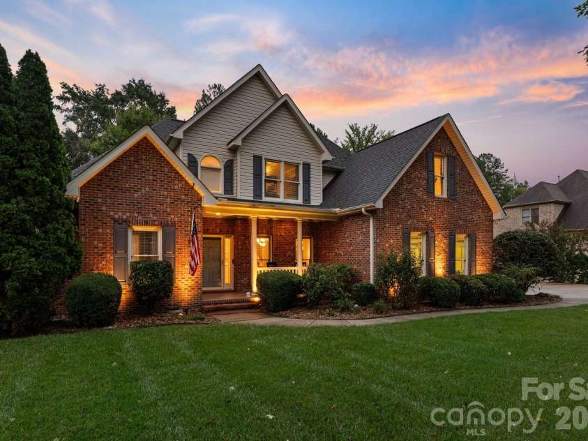 2908 Ed Reid Street, Charlotte, NC 28216.  MLS# CAR4427584, YatesRealty ID 53256. 