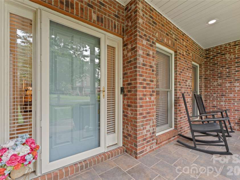 2908 Ed Reid Street, Charlotte, NC 28216.  MLS# CAR4427584, YatesRealty ID 53256. 