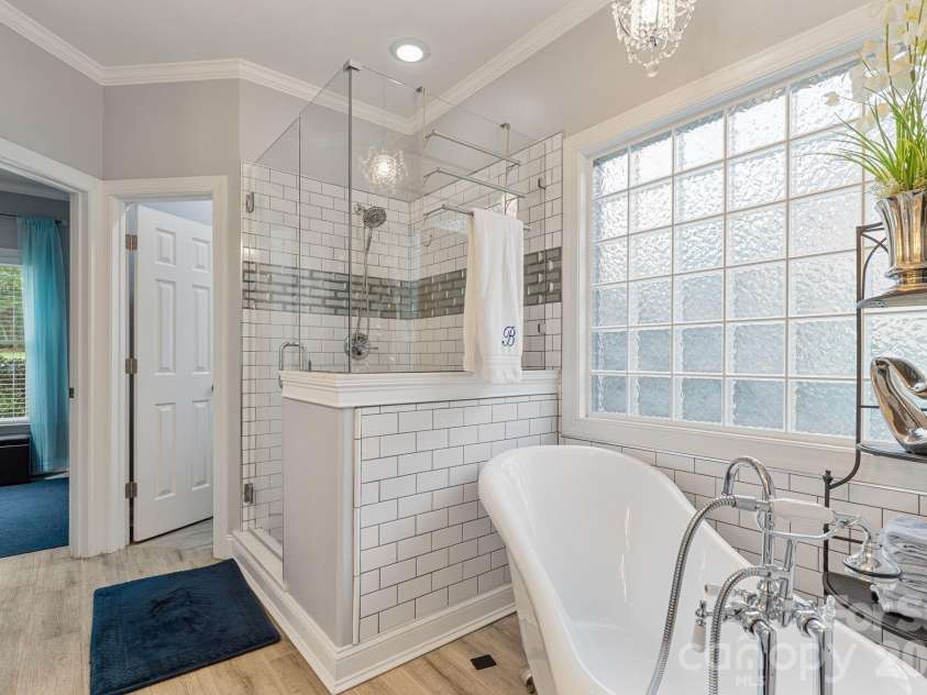 2908 Ed Reid Street, Charlotte, NC 28216.  MLS# CAR4427584, YatesRealty ID 53256. 