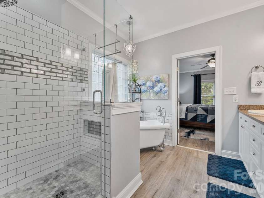 2908 Ed Reid Street, Charlotte, NC 28216.  MLS# CAR4427584, YatesRealty ID 53256. 