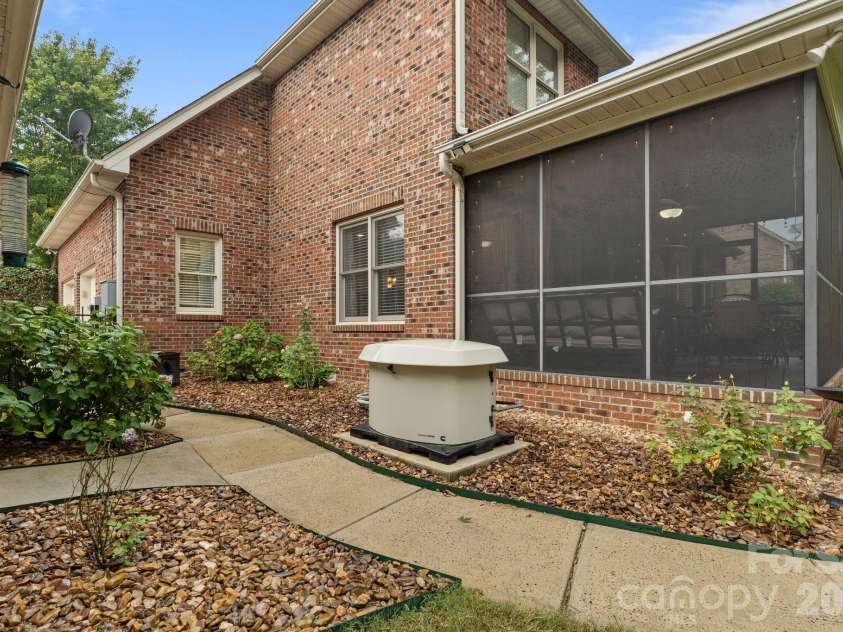 2908 Ed Reid Street, Charlotte, NC 28216.  MLS# CAR4427584, YatesRealty ID 53256. 