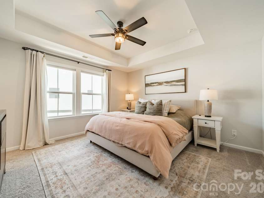 4040 Hidden Oaks Drive, Charlotte, NC 28205.  MLS# CAR4427589, YatesRealty ID 53259. 