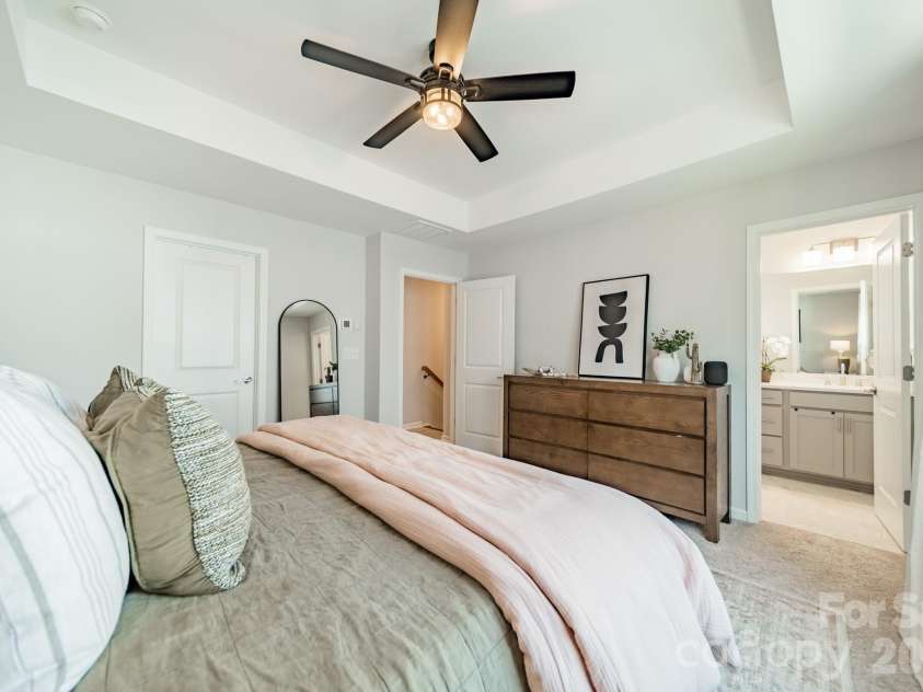 4040 Hidden Oaks Drive, Charlotte, NC 28205.  MLS# CAR4427589, YatesRealty ID 53259. 