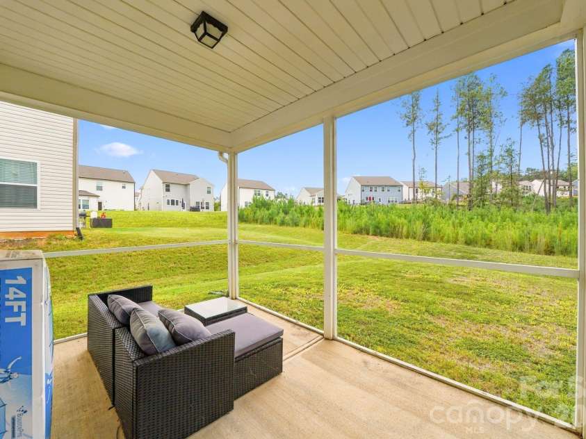 111 Batten Ridge Drive, Statesville, NC 28677.  MLS# CAR4427847, YatesRealty ID 53261. 