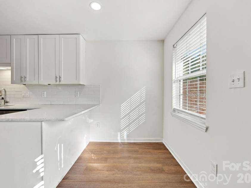 11023 Hunter Trail Lane, Charlotte, NC 28226.  MLS# CAR4428129, YatesRealty ID 53262. 