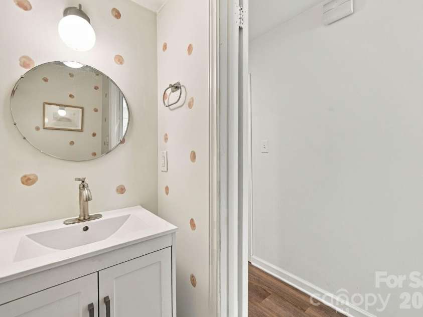 11023 Hunter Trail Lane, Charlotte, NC 28226.  MLS# CAR4428129, YatesRealty ID 53262. 