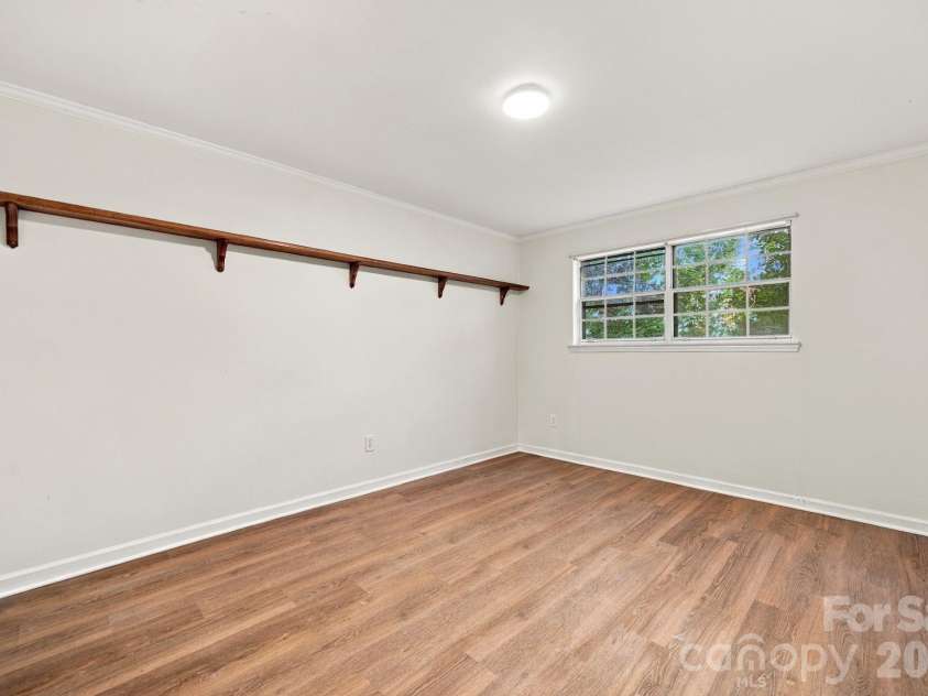 11023 Hunter Trail Lane, Charlotte, NC 28226.  MLS# CAR4428129, YatesRealty ID 53262. 