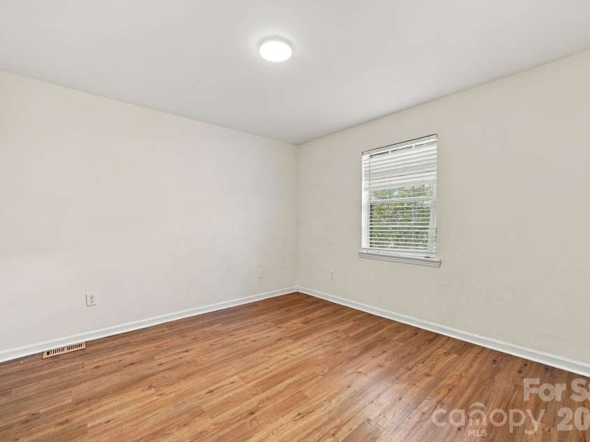 11023 Hunter Trail Lane, Charlotte, NC 28226.  MLS# CAR4428129, YatesRealty ID 53262. 