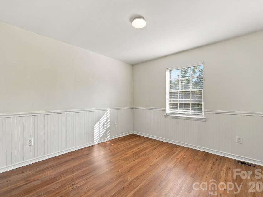 11023 Hunter Trail Lane, Charlotte, NC 28226.  MLS# CAR4428129, YatesRealty ID 53262. 