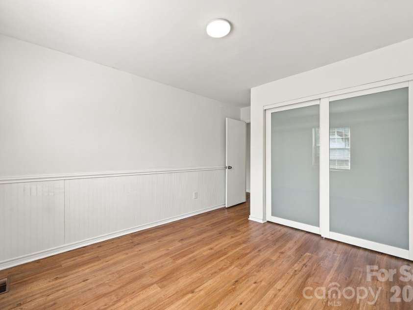 11023 Hunter Trail Lane, Charlotte, NC 28226.  MLS# CAR4428129, YatesRealty ID 53262. 