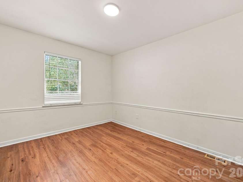 11023 Hunter Trail Lane, Charlotte, NC 28226.  MLS# CAR4428129, YatesRealty ID 53262. 