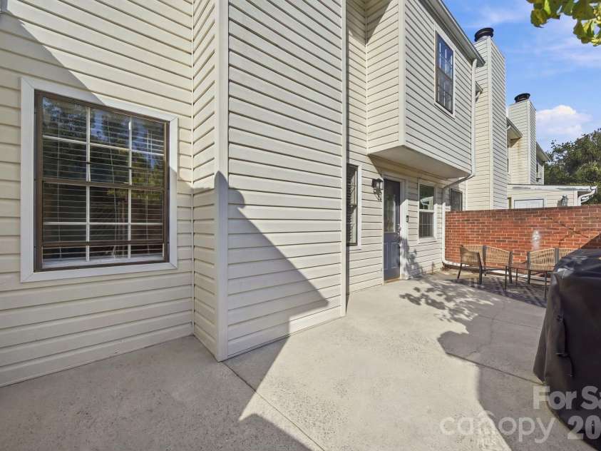 11023 Hunter Trail Lane, Charlotte, NC 28226.  MLS# CAR4428129, YatesRealty ID 53262. 
