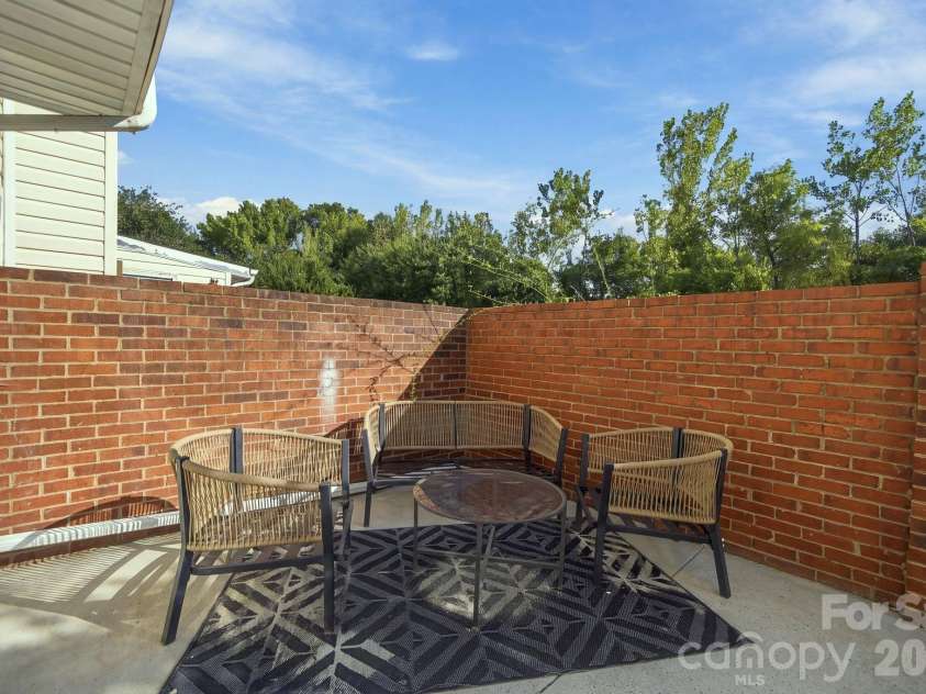 11023 Hunter Trail Lane, Charlotte, NC 28226.  MLS# CAR4428129, YatesRealty ID 53262. 