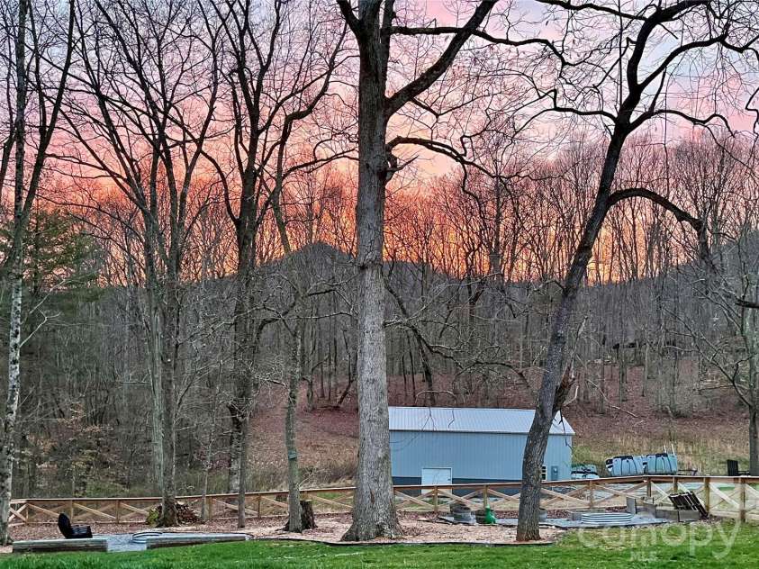 131 Ridge Road, Candler, NC 28715.  MLS# CAR4427732, YatesRealty ID 53263. 