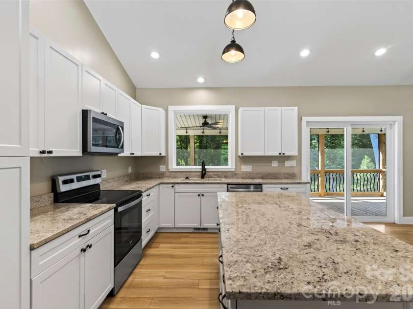 131 Ridge Road, Candler, NC 28715.  MLS# CAR4427732, YatesRealty ID 53263. Modern and practical kitchen