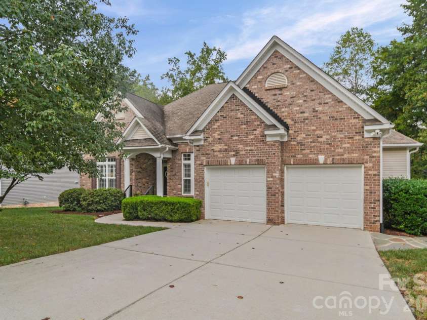 7712 Woodcrest Drive, Stanley, NC 28164.  MLS# CAR4424224, YatesRealty ID 53267. 