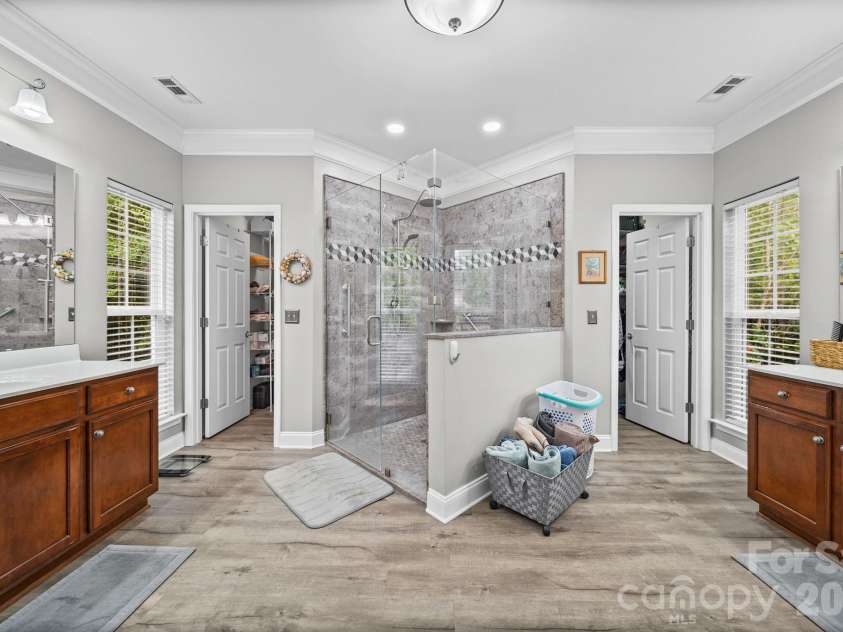 7712 Woodcrest Drive, Stanley, NC 28164.  MLS# CAR4424224, YatesRealty ID 53267. 