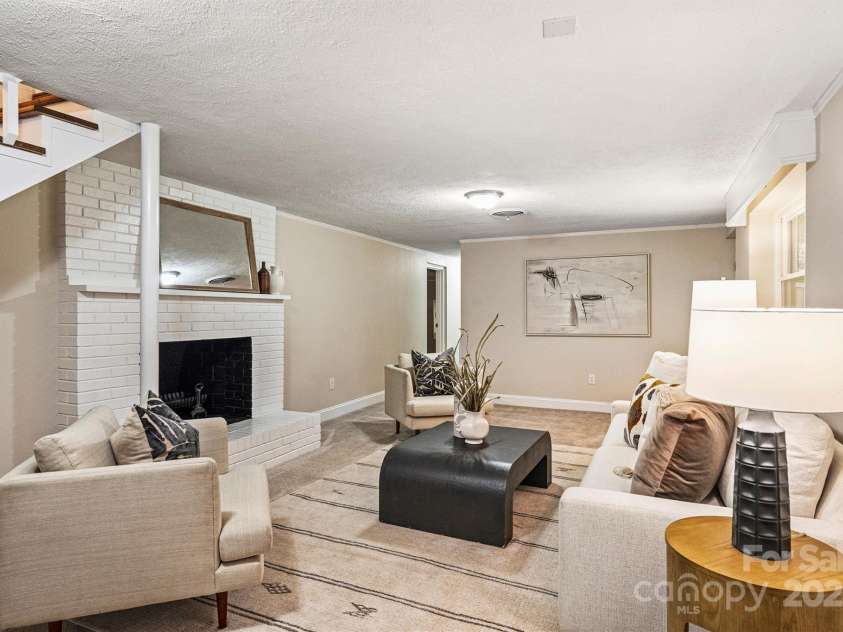 500 Lansdowne Road, Charlotte, NC 28270.  MLS# CAR4240388, YatesRealty ID 5327. Living Area on Lower Level