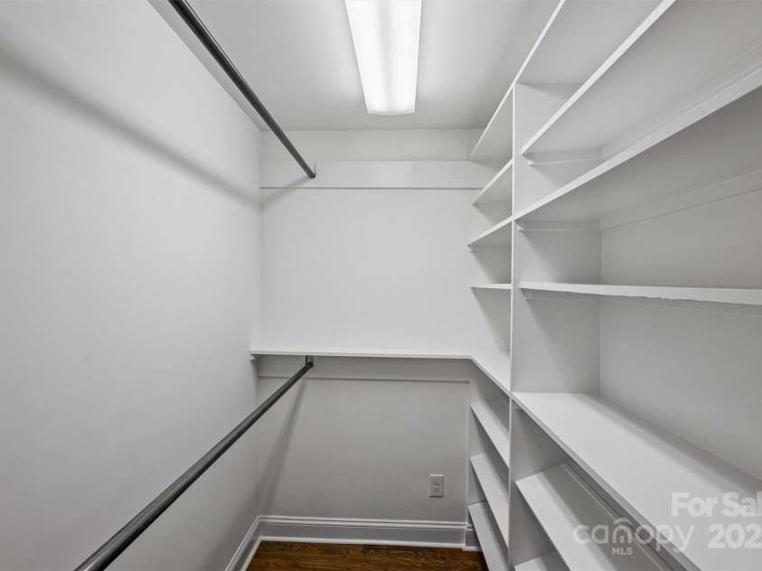 500 Lansdowne Road, Charlotte, NC 28270.  MLS# CAR4240388, YatesRealty ID 5327. One of two Primary Walk-In Closets