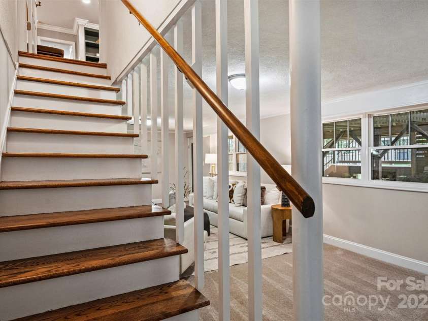 500 Lansdowne Road, Charlotte, NC 28270.  MLS# CAR4240388, YatesRealty ID 5327. Stairs leading into basement.