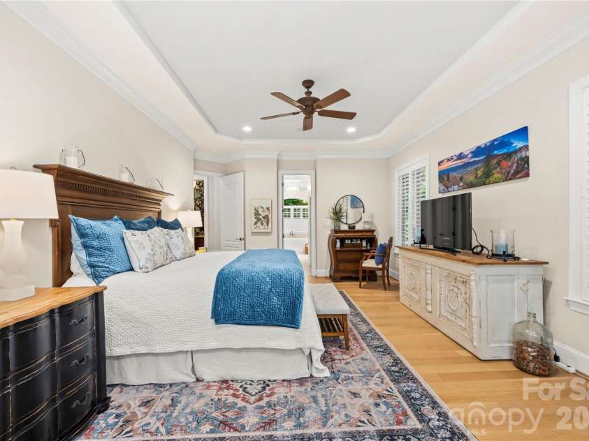 1637 Olmsted Drive, Asheville, NC 28803.  MLS# CAR4423274, YatesRealty ID 53270. 