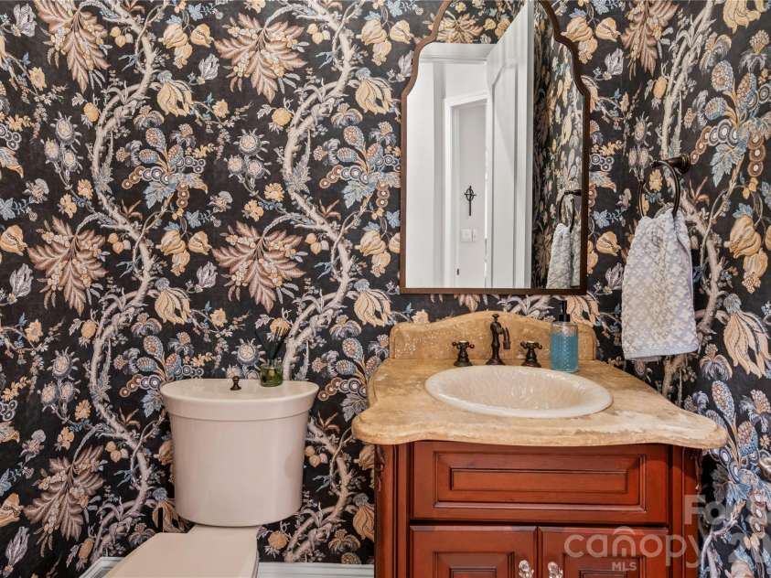 1637 Olmsted Drive, Asheville, NC 28803.  MLS# CAR4423274, YatesRealty ID 53270. 