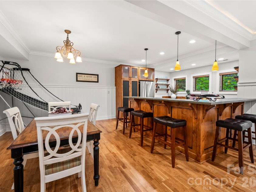 1637 Olmsted Drive, Asheville, NC 28803.  MLS# CAR4423274, YatesRealty ID 53270. 