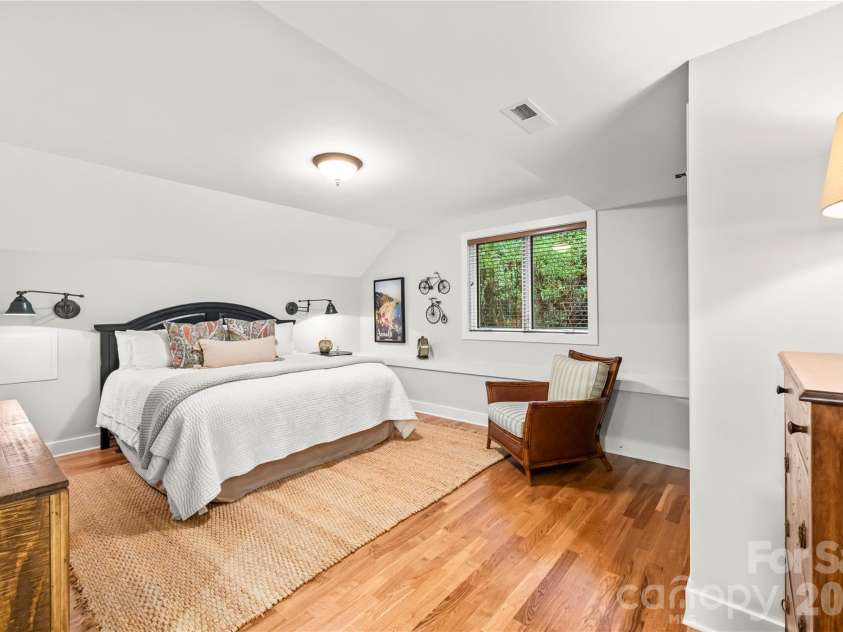 1637 Olmsted Drive, Asheville, NC 28803.  MLS# CAR4423274, YatesRealty ID 53270. 