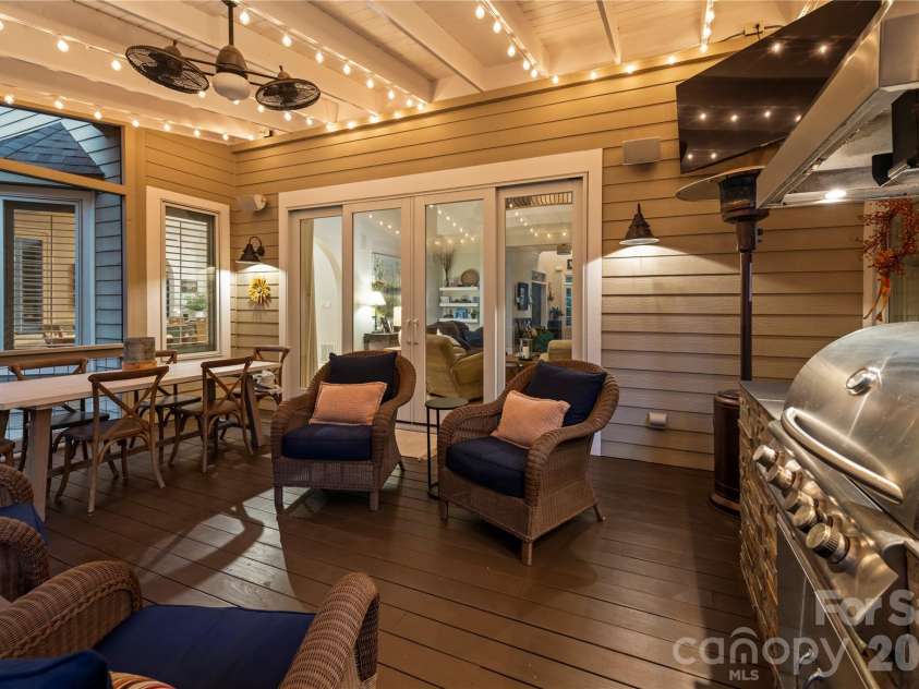1637 Olmsted Drive, Asheville, NC 28803.  MLS# CAR4423274, YatesRealty ID 53270. 