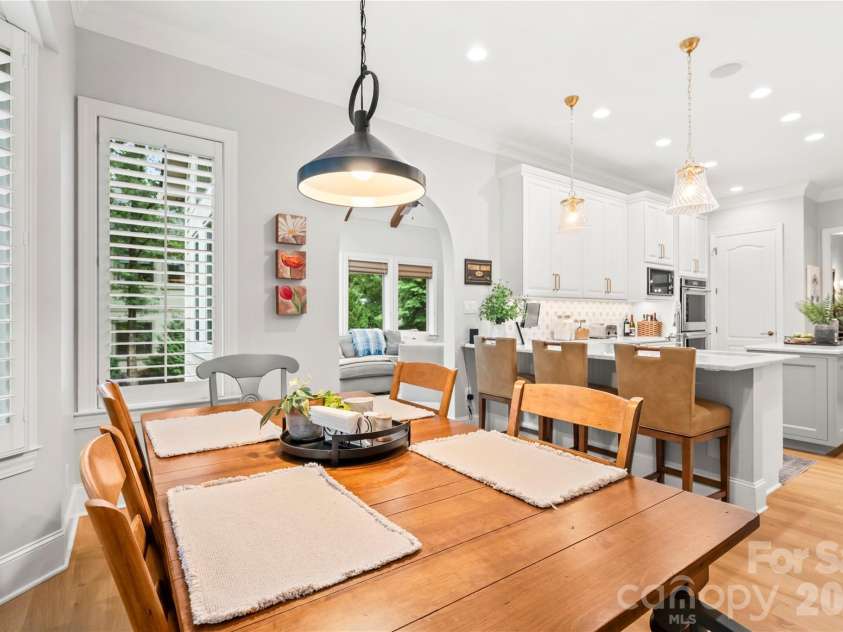 1637 Olmsted Drive, Asheville, NC 28803.  MLS# CAR4423274, YatesRealty ID 53270. 