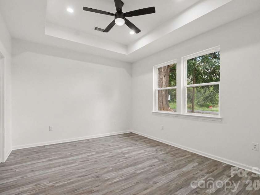 113 Spencer Street, Salisbury, NC 28039.  MLS# CAR4425223, YatesRealty ID 53271. 