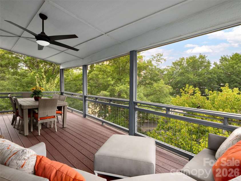 10 Birdhouse Row, Asheville, NC 28801.  MLS# CAR4426008, YatesRealty ID 53273. 