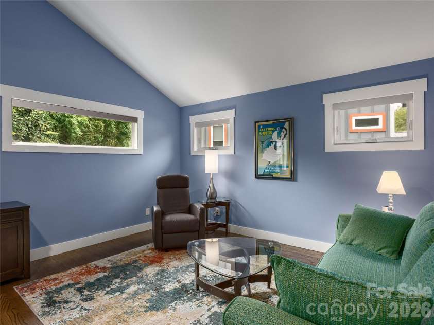 10 Birdhouse Row, Asheville, NC 28801.  MLS# CAR4426008, YatesRealty ID 53273. 