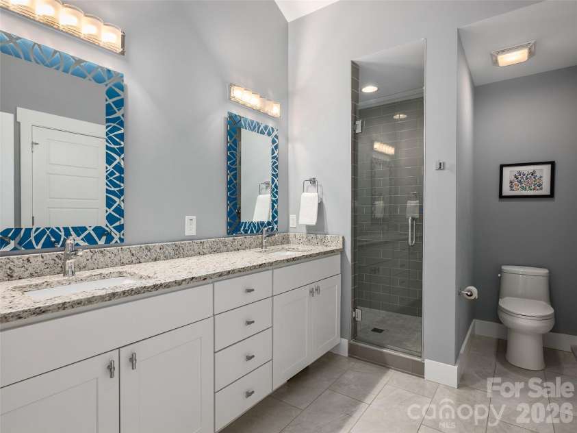 10 Birdhouse Row, Asheville, NC 28801.  MLS# CAR4426008, YatesRealty ID 53273. 