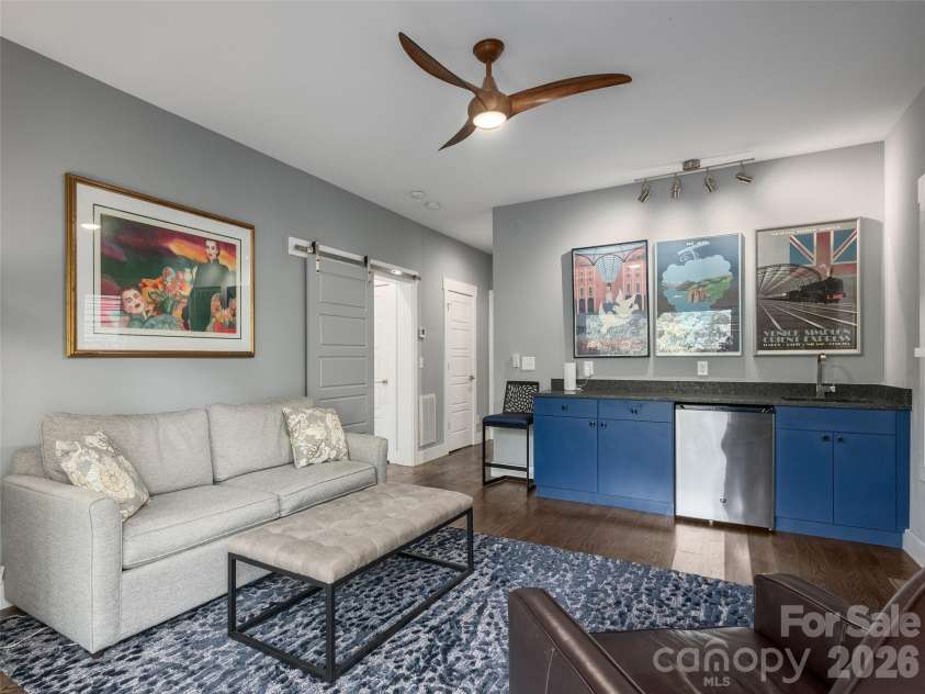 10 Birdhouse Row, Asheville, NC 28801.  MLS# CAR4426008, YatesRealty ID 53273. 