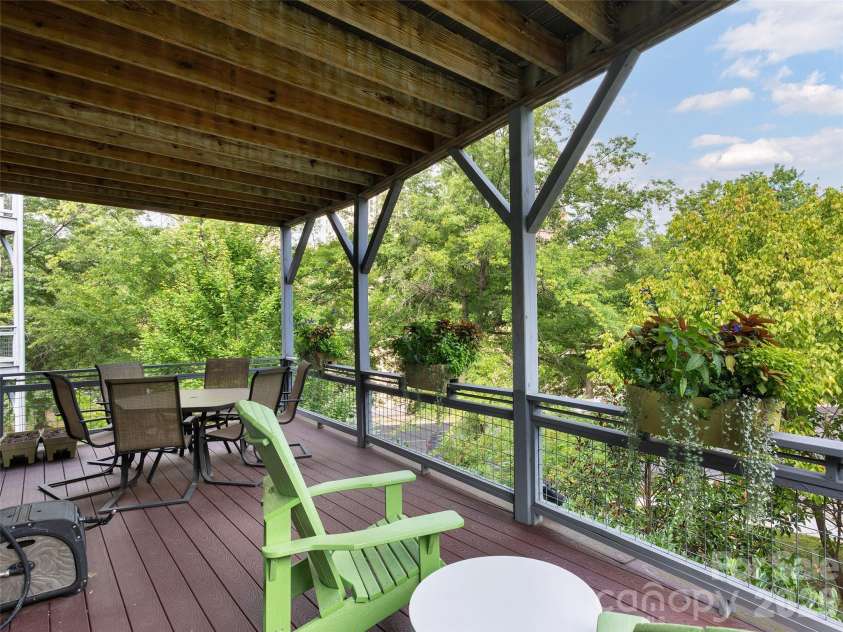 10 Birdhouse Row, Asheville, NC 28801.  MLS# CAR4426008, YatesRealty ID 53273. 
