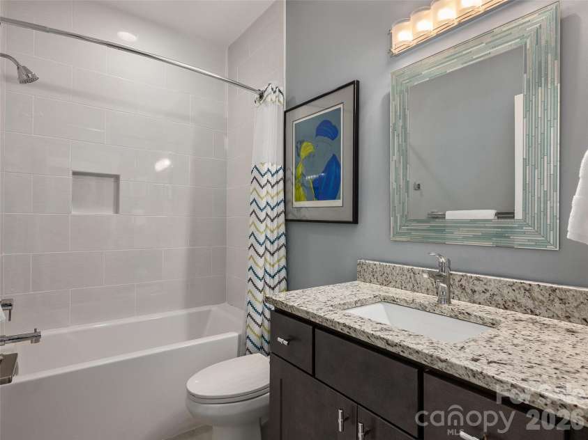 10 Birdhouse Row, Asheville, NC 28801.  MLS# CAR4426008, YatesRealty ID 53273. 
