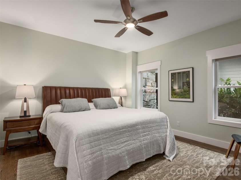 10 Birdhouse Row, Asheville, NC 28801.  MLS# CAR4426008, YatesRealty ID 53273. 