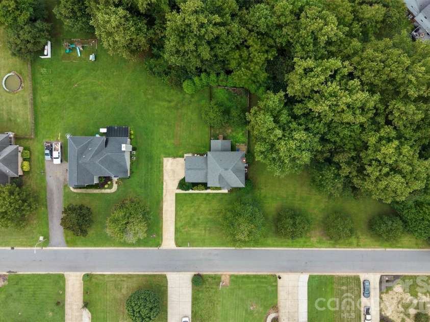 2591 Chandy Street, Newton, NC 28658.  MLS# CAR4426319, YatesRealty ID 53274. 