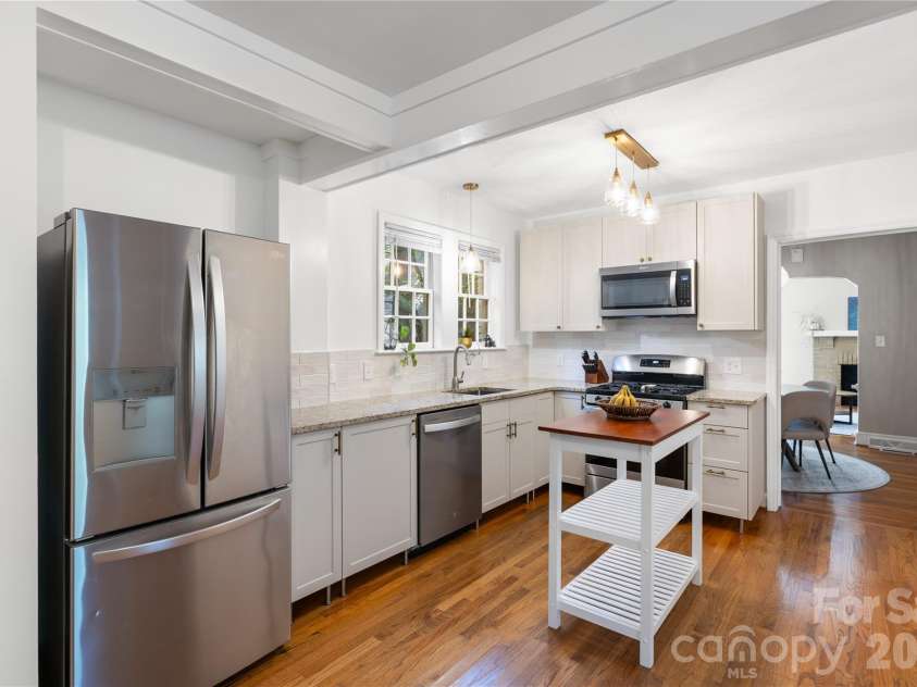 1801 Tippah Avenue, Charlotte, NC 28205.  MLS# CAR4426680, YatesRealty ID 53277. 