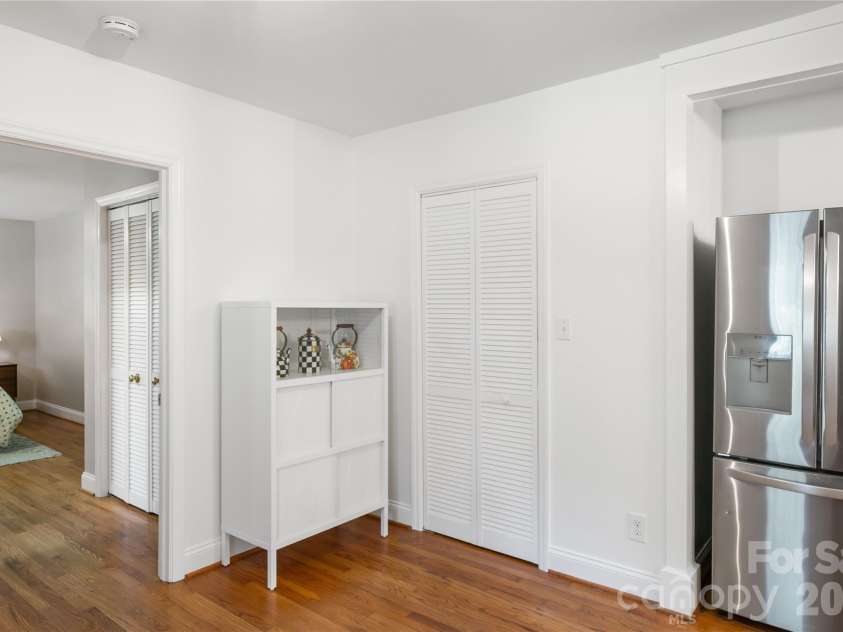 1801 Tippah Avenue, Charlotte, NC 28205.  MLS# CAR4426680, YatesRealty ID 53277. 