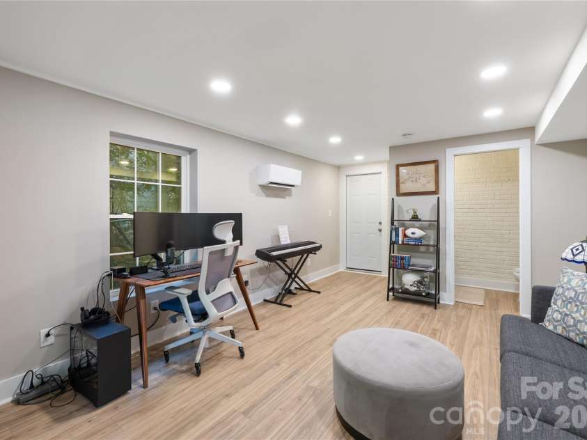 1801 Tippah Avenue, Charlotte, NC 28205.  MLS# CAR4426680, YatesRealty ID 53277. 